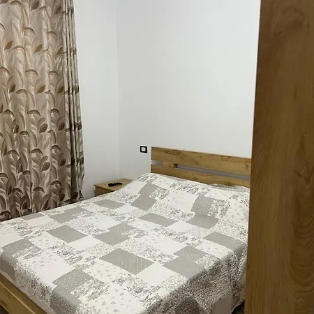 Bujtina Arber Πανσιόν *